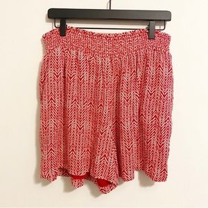 Knox Rose Chevron Geometric Print Mid Rise Flowy Smocked Shorts Red White Large